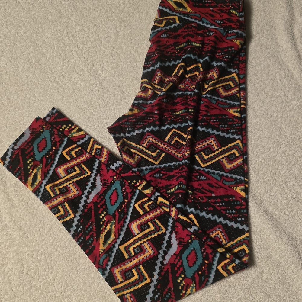 Colorful Patterned Leggings - Picture 2 of 5